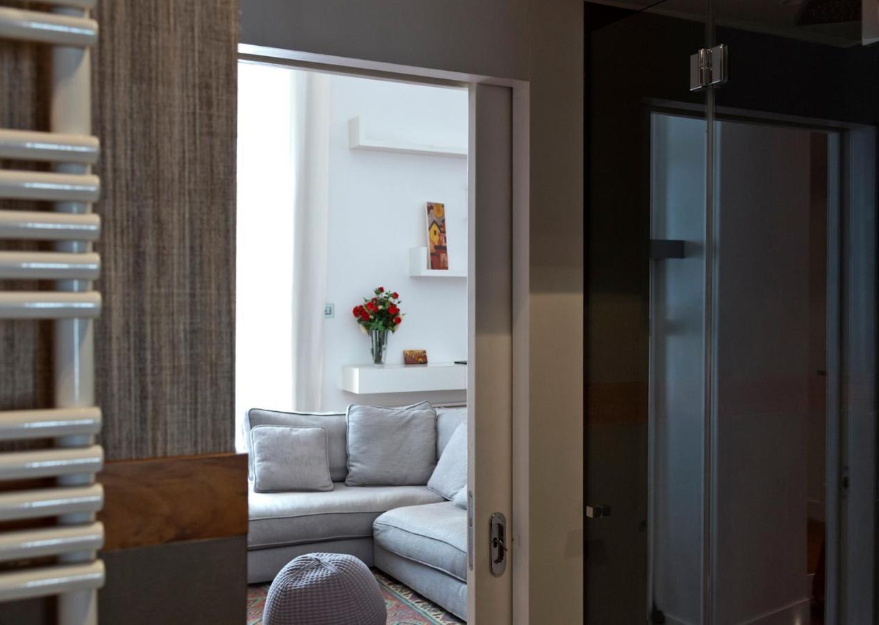 Elegant Apartment At Chiaia By Wonderful Italy Neapel Exteriör bild