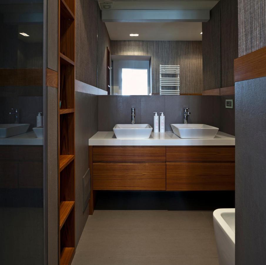 Elegant Apartment At Chiaia By Wonderful Italy Neapel Exteriör bild